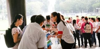 woman wearing white shirt